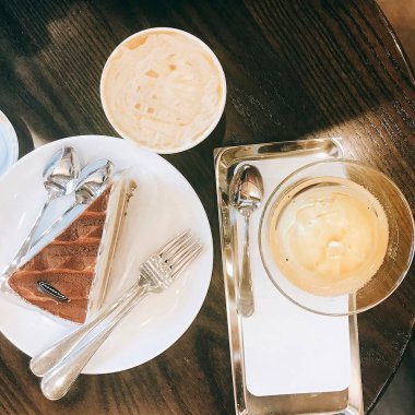 Kahve fincanı ve kek