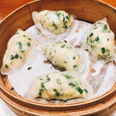 Lezzetli Asya yemeklerinin yakın görüntüsü