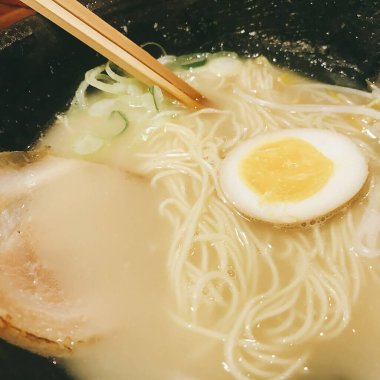 Yumurtalı ramen, domuz eti, Japon yemeği.