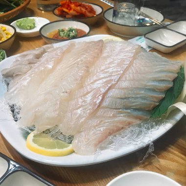 çiğ balık ve sebze