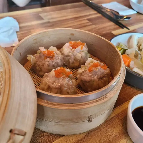 Lezzetli Asya yemeklerinin yakın görüntüsü