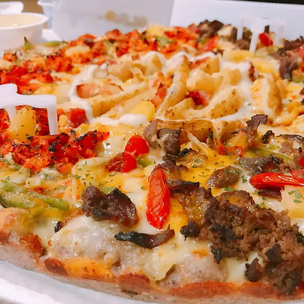 Lezzetli Asya yemeklerinin yakın görüntüsü