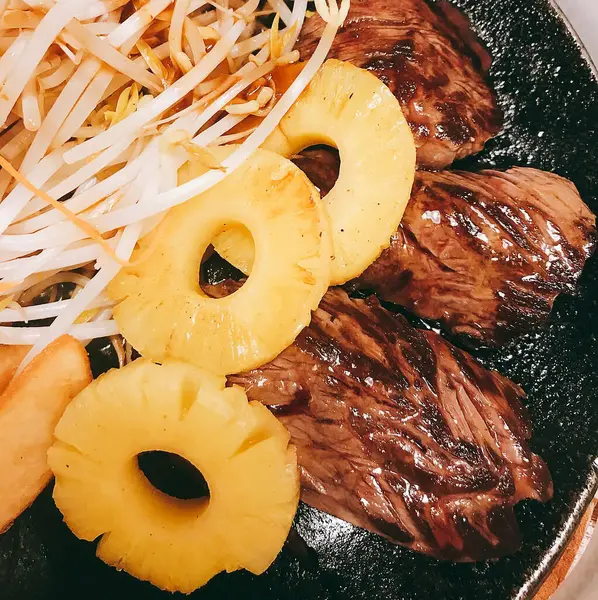 Lezzetli Asya yemeklerinin yakın görüntüsü