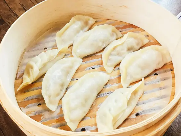 Lezzetli Asya yemeklerinin yakın görüntüsü