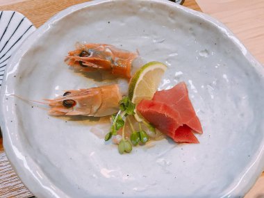 Lezzetli Asya yemeklerinin yakın görüntüsü