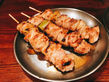 Sebzeli ve otlu ızgara et