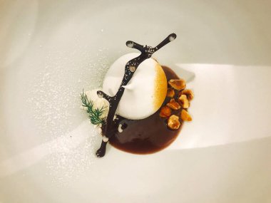 Dondurmalı çikolatalı pasta.