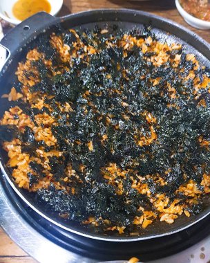 Sebzeli ve baharatlı pilav.