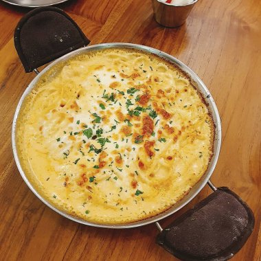 Lezzetli Asya yemeklerinin yakın görüntüsü