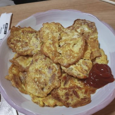 Lezzetli Asya yemeklerinin yakın görüntüsü