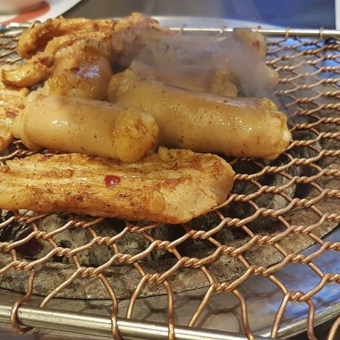 Sebzeli kızarmış balık