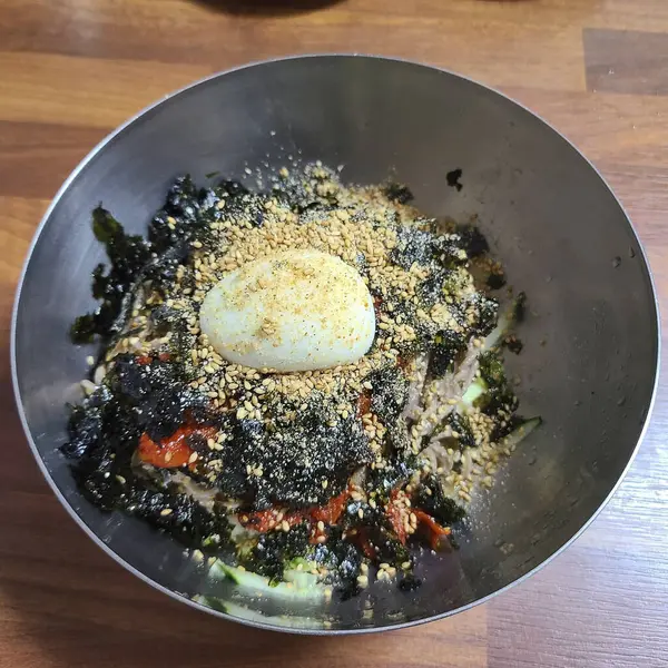 Lezzetli Asya yemeklerinin yakın görüntüsü