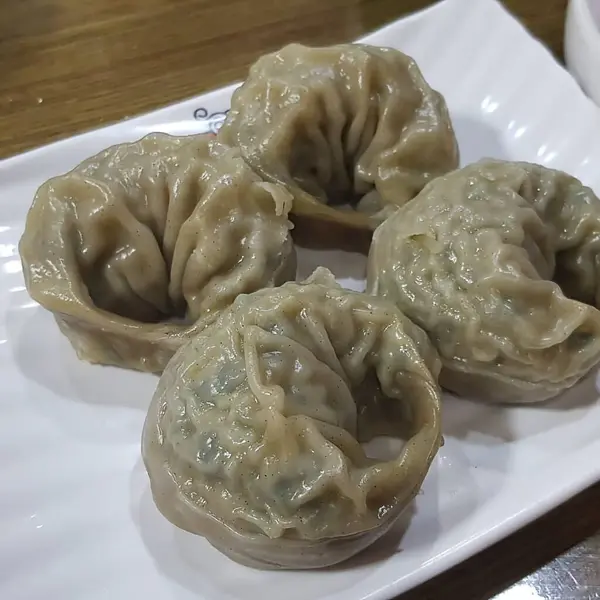 Lezzetli Asya yemeklerinin yakın görüntüsü