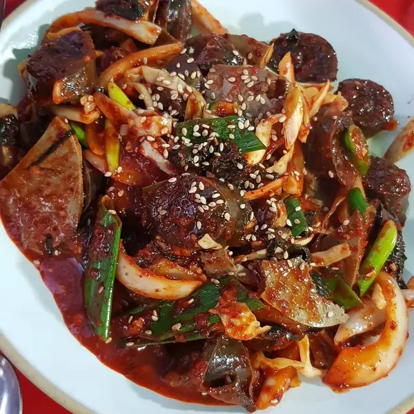 Lezzetli Asya yemeklerinin yakın görüntüsü