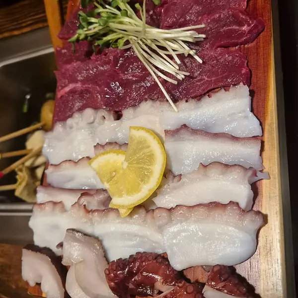 Baharatlı ve otlu taze balık