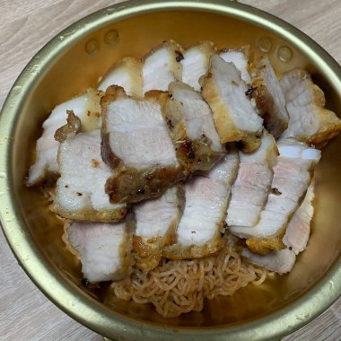 Lezzetli Asya yemeklerinin yakın görüntüsü