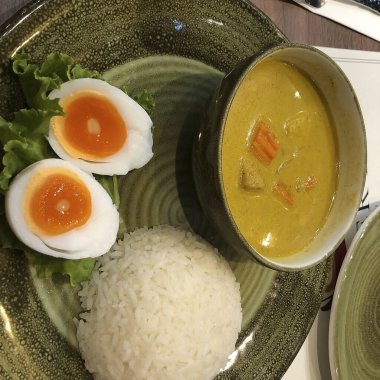 Japon yemeği, pirinç ve yumurta, sebzeli sahanda yumurta.