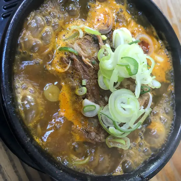 Lezzetli Asya yemeklerinin yakın görüntüsü