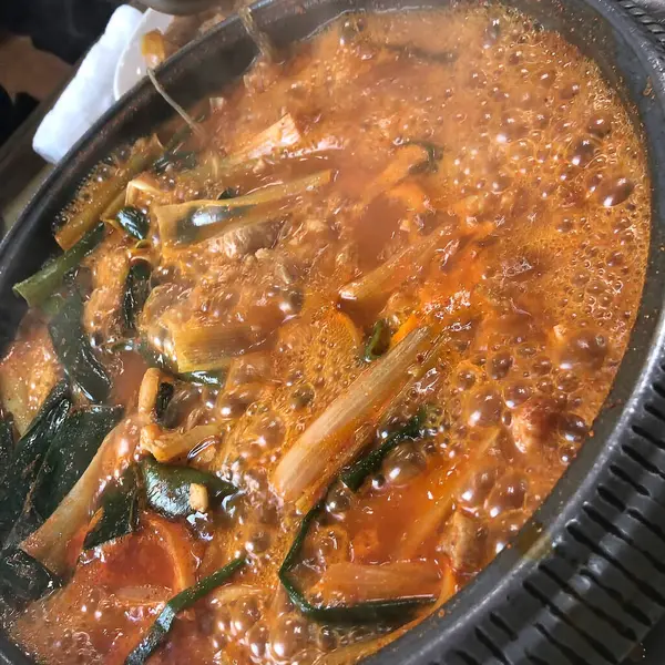 Lezzetli Asya yemeklerinin yakın görüntüsü