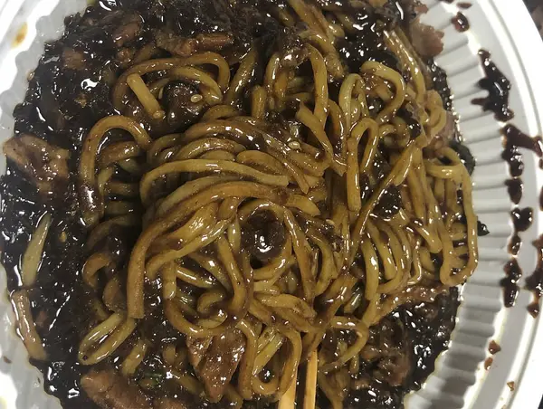 Lezzetli yiyeceklere yakın.