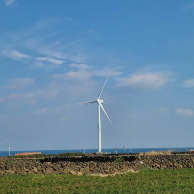 Rüzgar türbini sahada