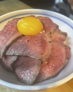 Lezzetli Asya yemeklerinin yakın görüntüsü