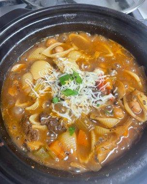 Lezzetli Asya yemeklerinin yakın görüntüsü