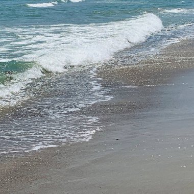 Akdeniz 'de dalgalar