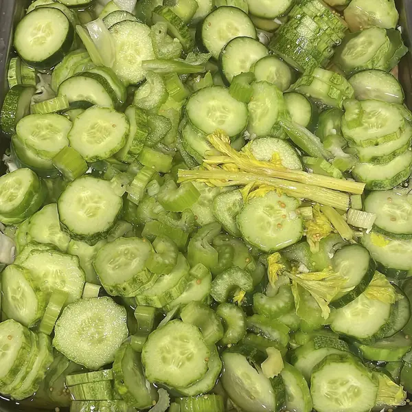 yeşil sebzeli soğanlı