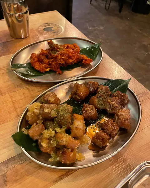 Lezzetli Asya yemeklerinin yakın görüntüsü