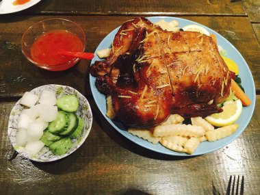 Lezzetli Asya yemeklerinin yakın görüntüsü