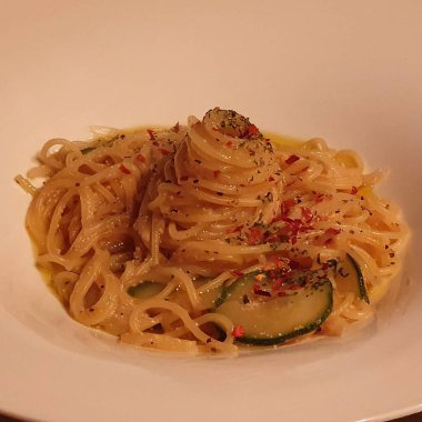 tavuklu ve peynirli makarna