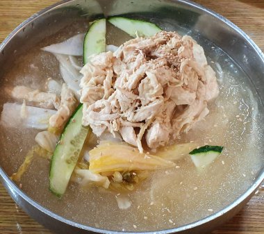 Lezzetli Asya yemeklerinin yakın görüntüsü