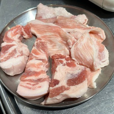 Domuz eti ve domuz eti.