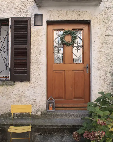 Köyde küçük bir ev.