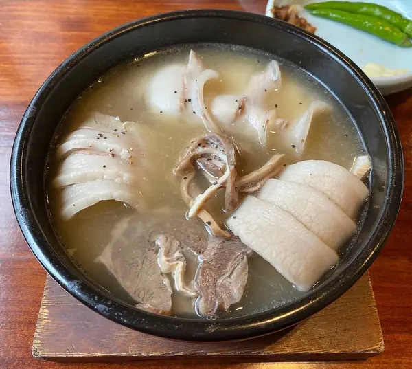 Lezzetli bir yiyeceğe yakın.