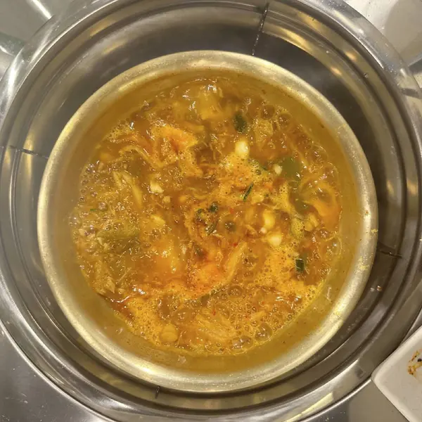 Lezzetli Asya yemeklerinin yakın görüntüsü