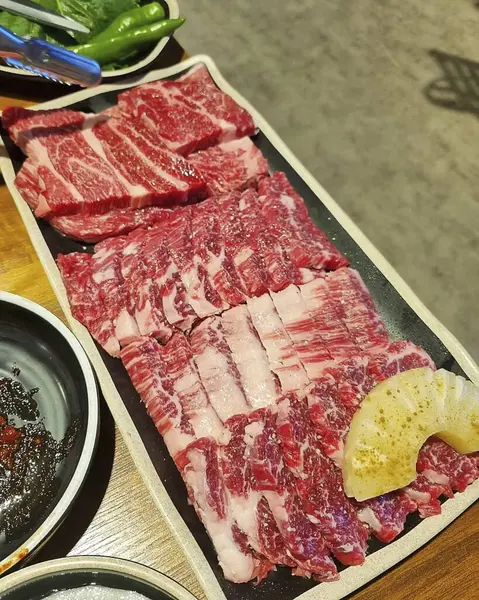 Lezzetli Asya yemeklerinin yakın görüntüsü