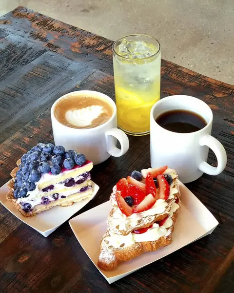 Taze ve lezzetli bir kahvaltı