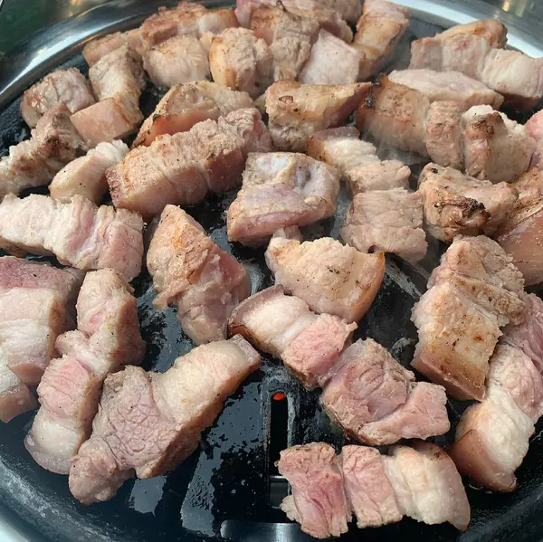 Lezzetli bir yiyeceğe yakın.