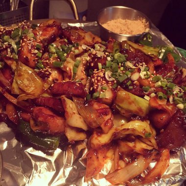 Lezzetli Asya yemeklerinin yakın görüntüsü