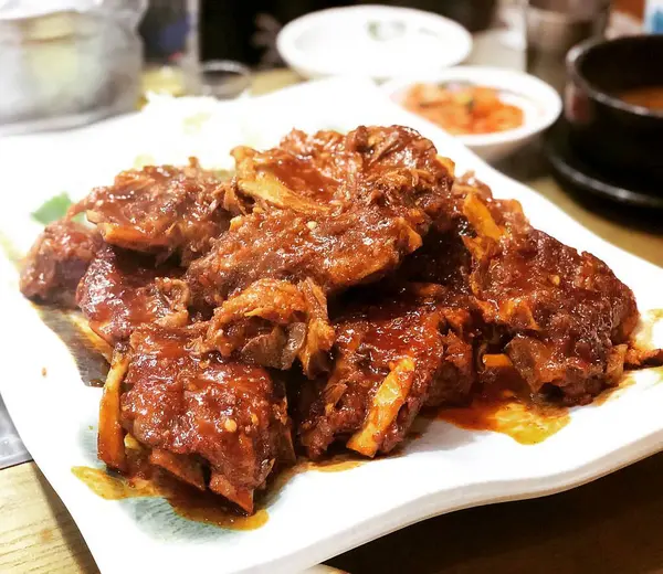 Lezzetli Asya yemeklerinin yakın görüntüsü