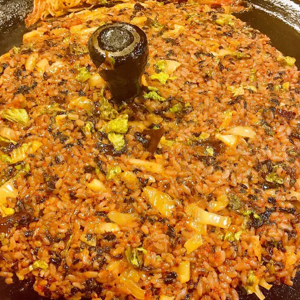 Lezzetli Asya yemeklerinin yakın görüntüsü