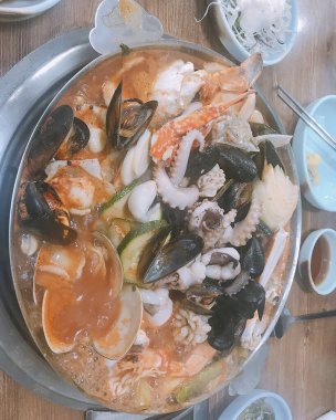 Lezzetli Asya yemeklerinin yakın görüntüsü