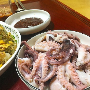 Lezzetli Asya yemeklerinin yakın görüntüsü