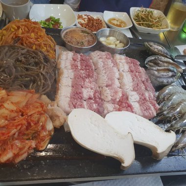 Lezzetli Asya yemeklerinin yakın görüntüsü