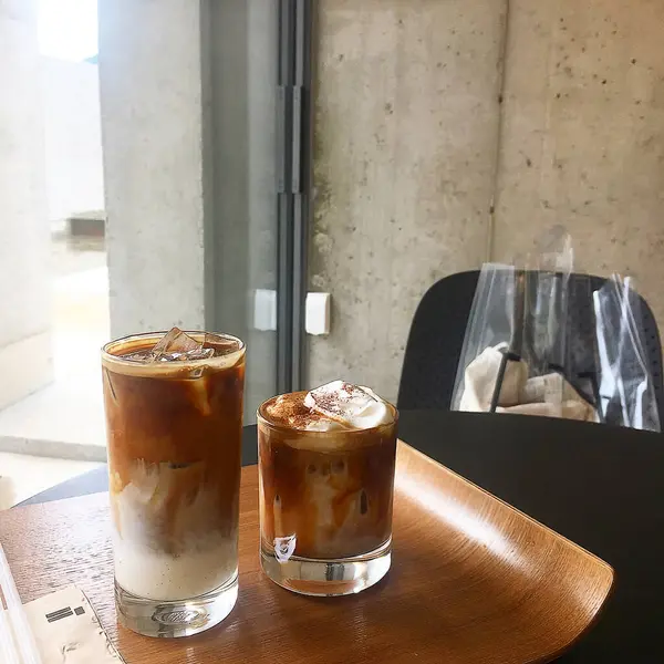 ahşap zemin buzlu kahve