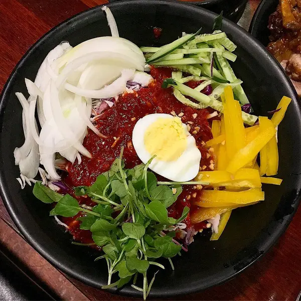 Lezzetli bir yemeğin yemek fotoğrafı.