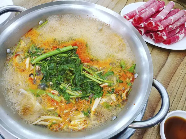 Sebzeli eriştenin mutfak fotoğrafı.