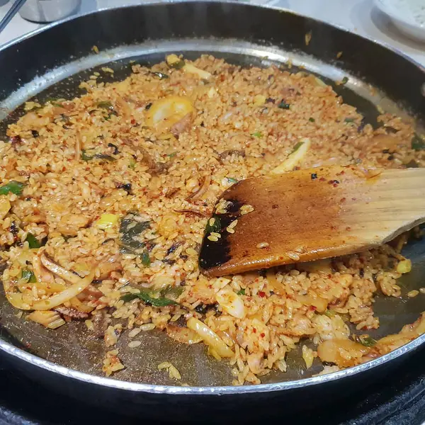 Sebzeli ve baharatlı pilav.